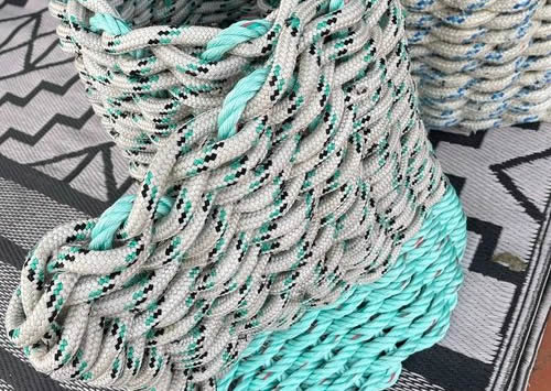 Découvrez un modèle unique, fabriqué artisanalement